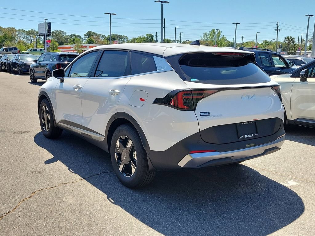 New 2026 Kia Sportage LX w/ LX Convenience Package FWD image 4