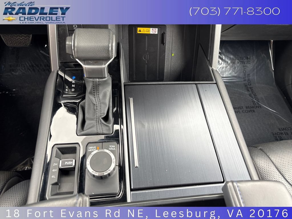 Used 2024 Toyota Tundra Platinum AWD/4WD image 23