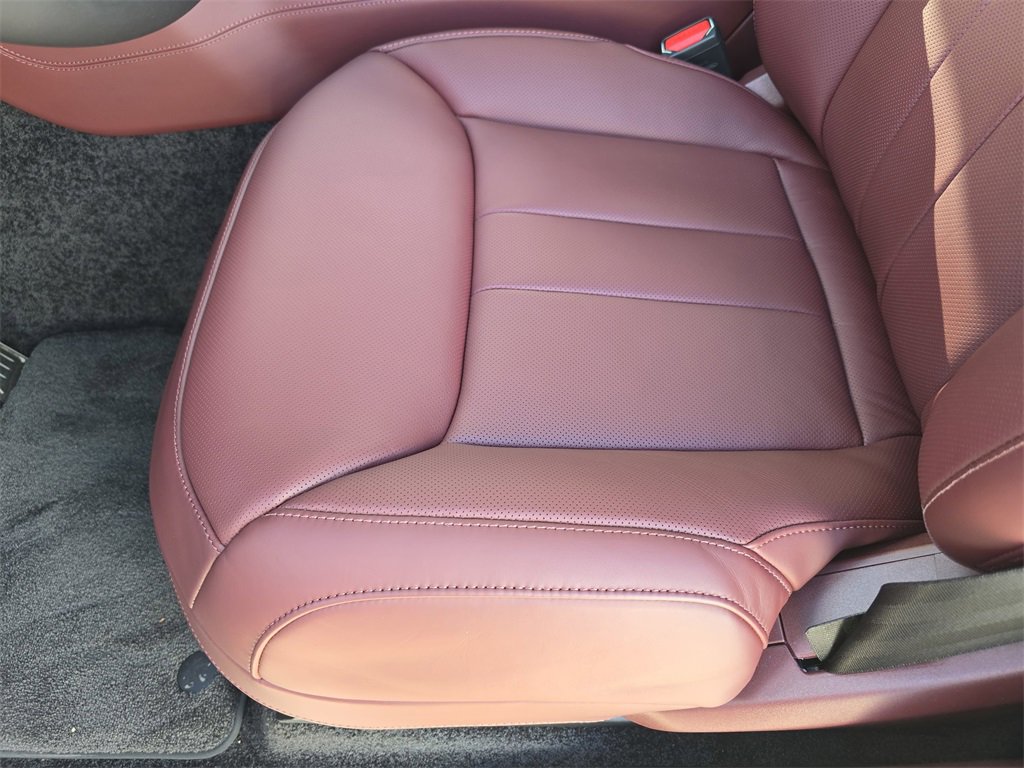 New 2026 Land Rover Range Rover SE image 30