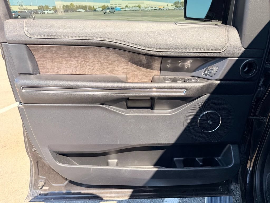 Used 2020 Ford Expedition Max Limited AWD/4WD image 20