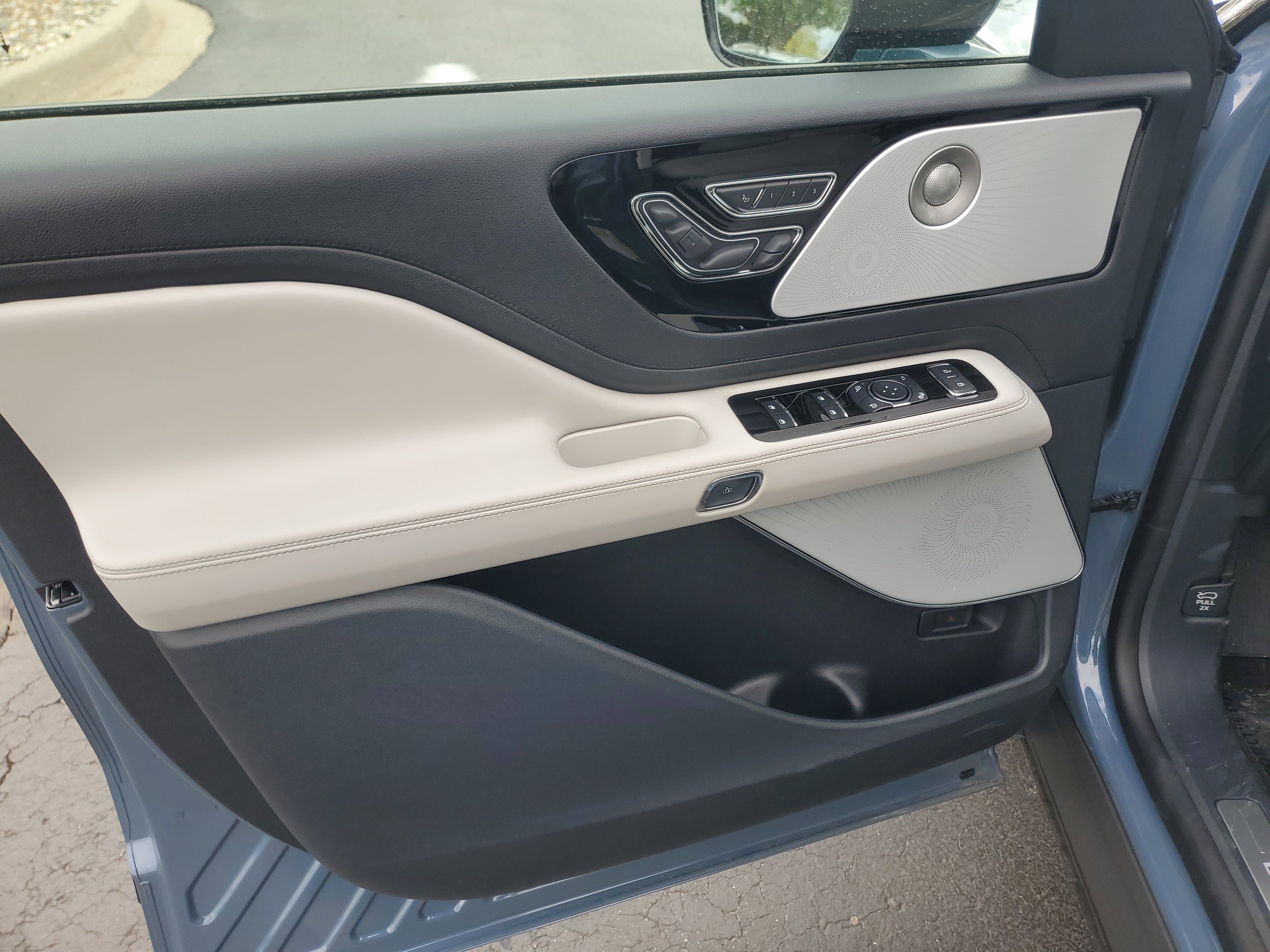 New 2026 Lincoln Aviator Reserve AWD/4WD image 8