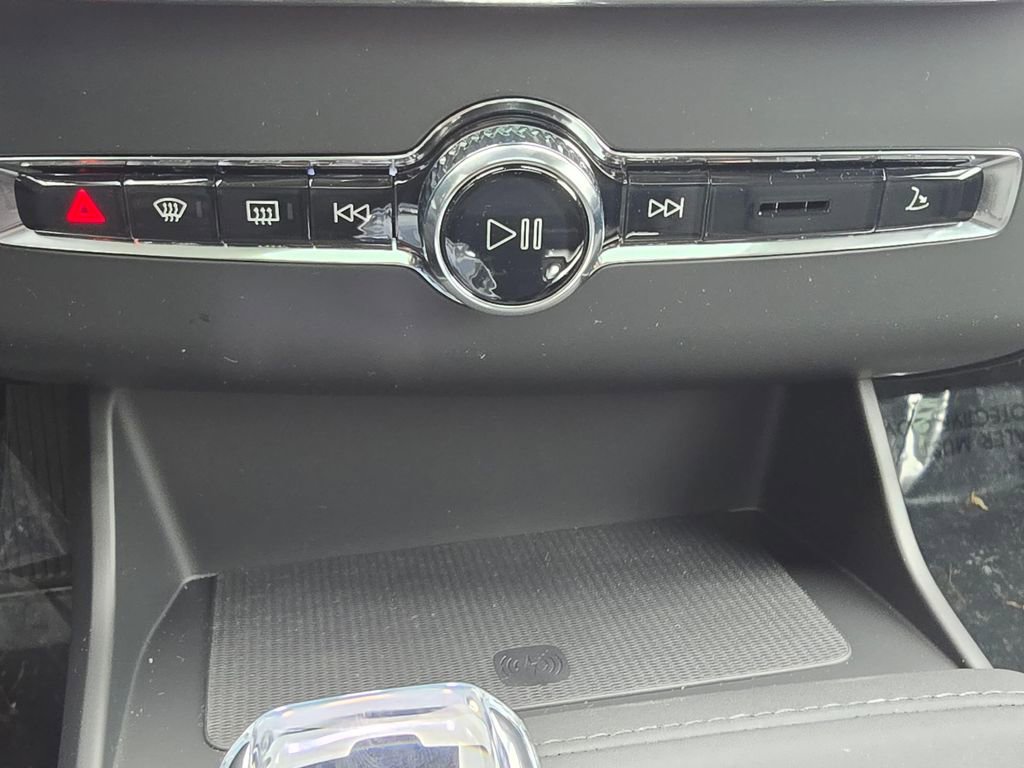 New 2026 Volvo XC90 T8 Ultra w/ Protection Package image 33
