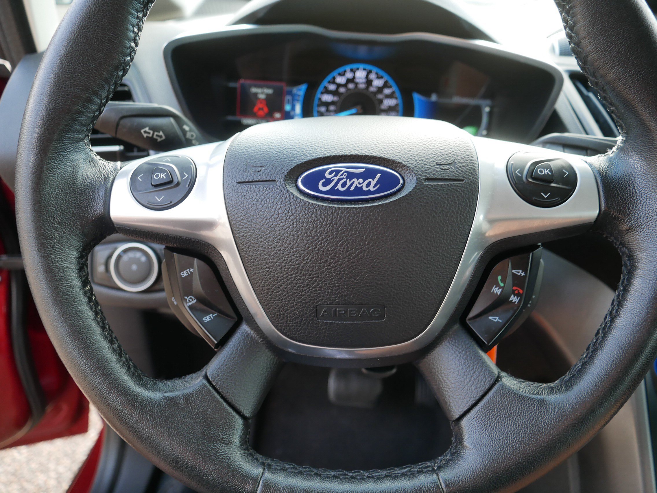 Used 2017 Ford C-MAX Energi SE w/ Cold Weather Package FWD image 25