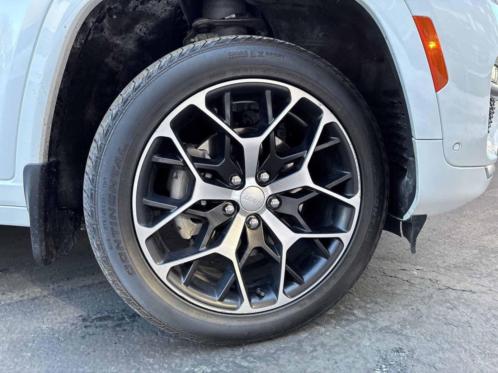 Used 2022 Jeep Grand Cherokee Summit image 8