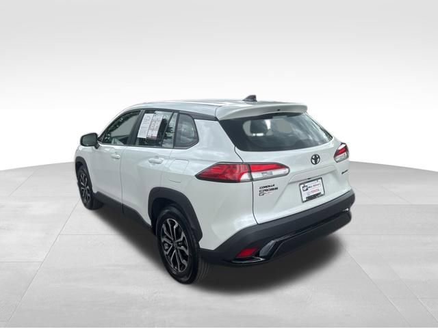 Used 2025 Toyota Corolla Cross AWD Hybrid image 3