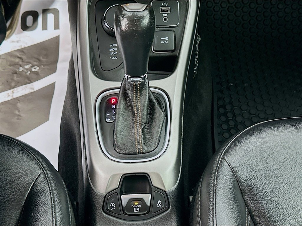 Used 2018 Jeep Compass Latitude w/ Popular Equipment Group image 16