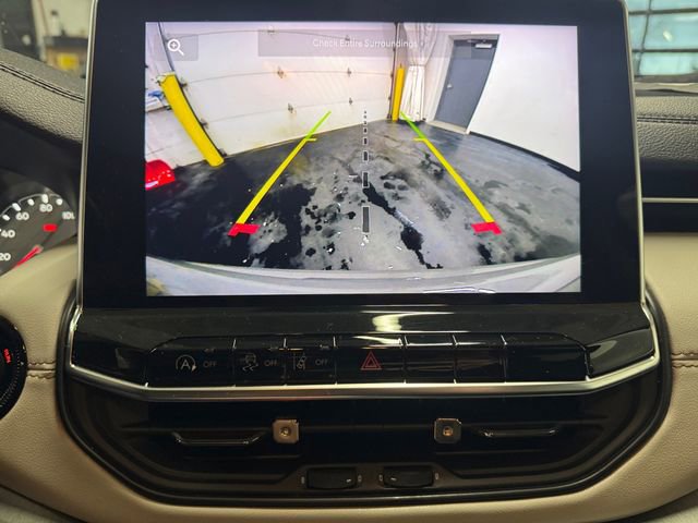 Used 2022 Jeep Compass Limited image 17