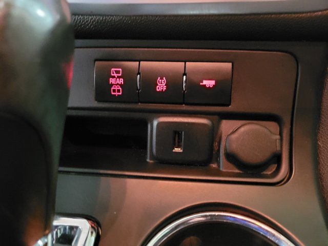 Used 2015 GMC Acadia SLE image 35