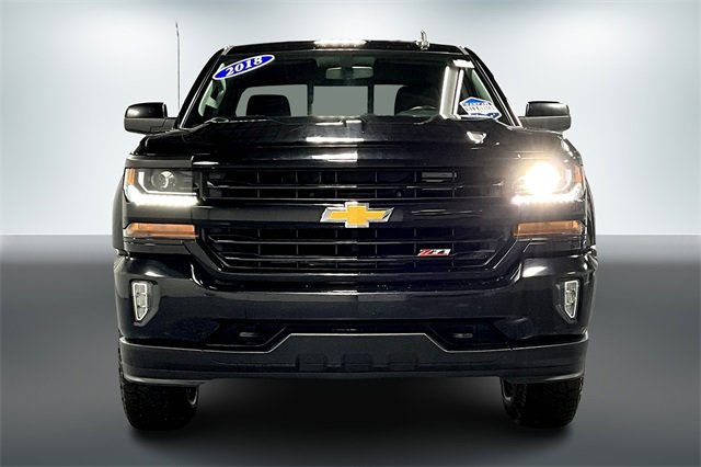Used 2018 Chevrolet Silverado 1500 LT w/ Midnight Edition image 2