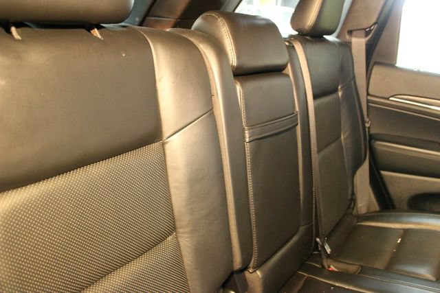 Used 2020 Jeep Grand Cherokee Limited w/ Luxury Group II RWD image 15