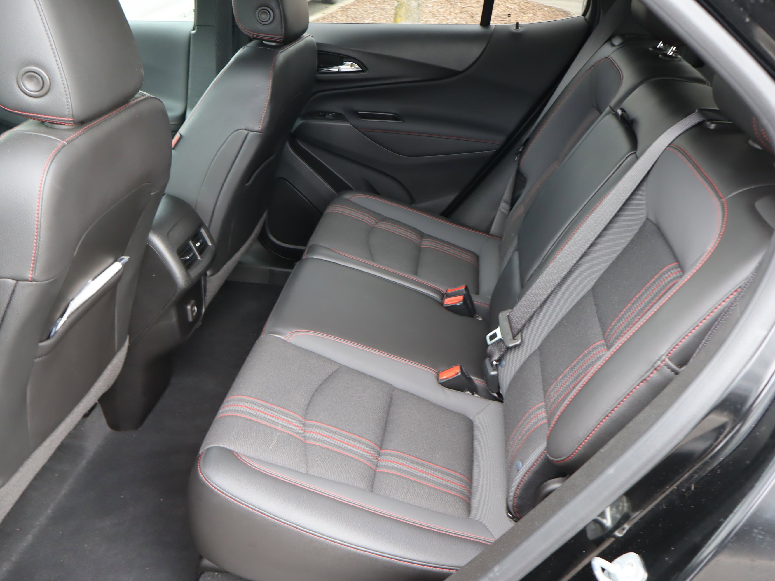 Used 2022 Chevrolet Equinox RS w/ LPO, Floor Liner Package image 32