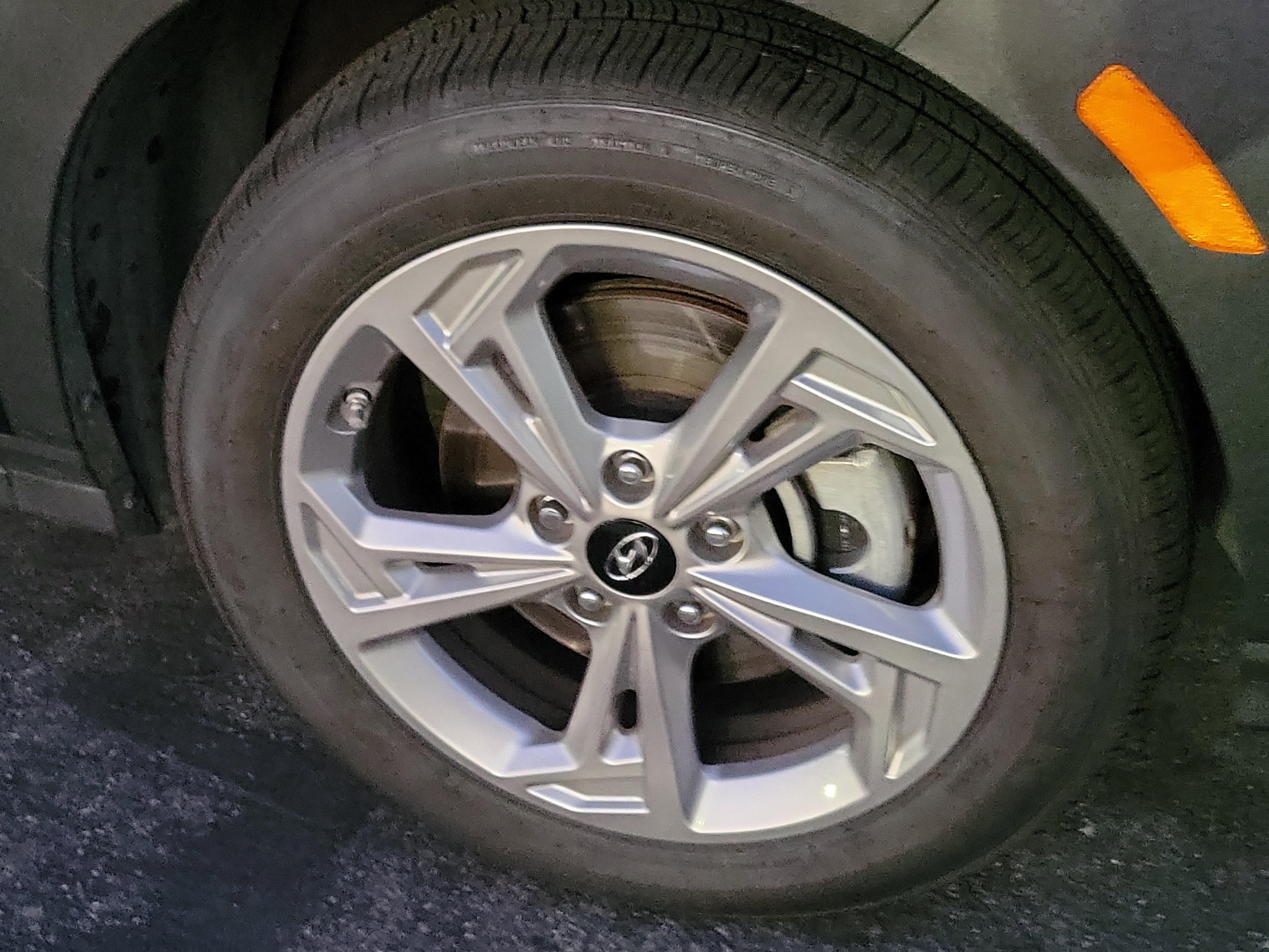 Used 2023 Hyundai Kona SEL w/ Cargo Package image 4