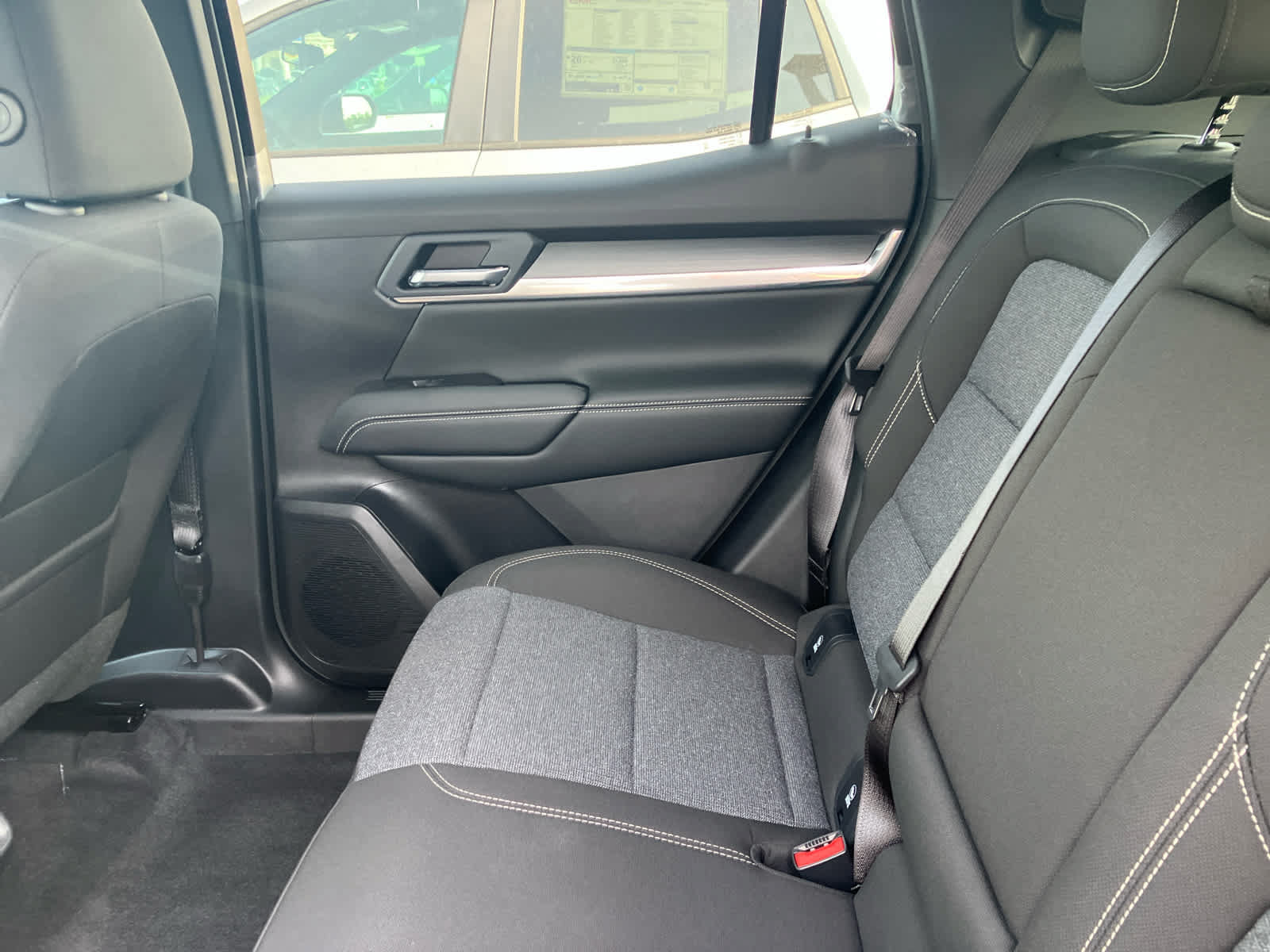 New 2027 GMC Terrain Elevation w/ LPO, Floor Liner Package AWD/4WD image 33