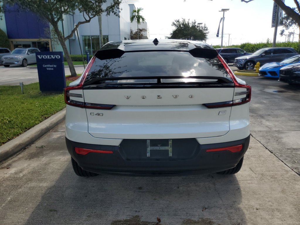 Certified 2022 Volvo C40 P8 Recharge Ultimate AWD/4WD image 5