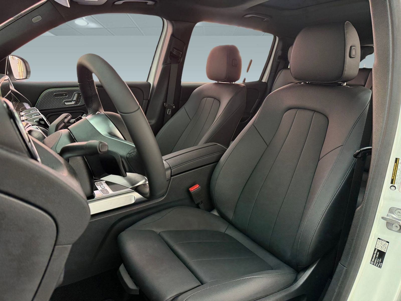 New 2026 Mercedes-Benz GLB 250 image 4