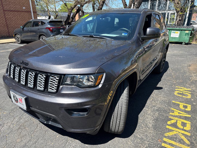 Used 2019 Jeep Grand Cherokee Altitude image 32