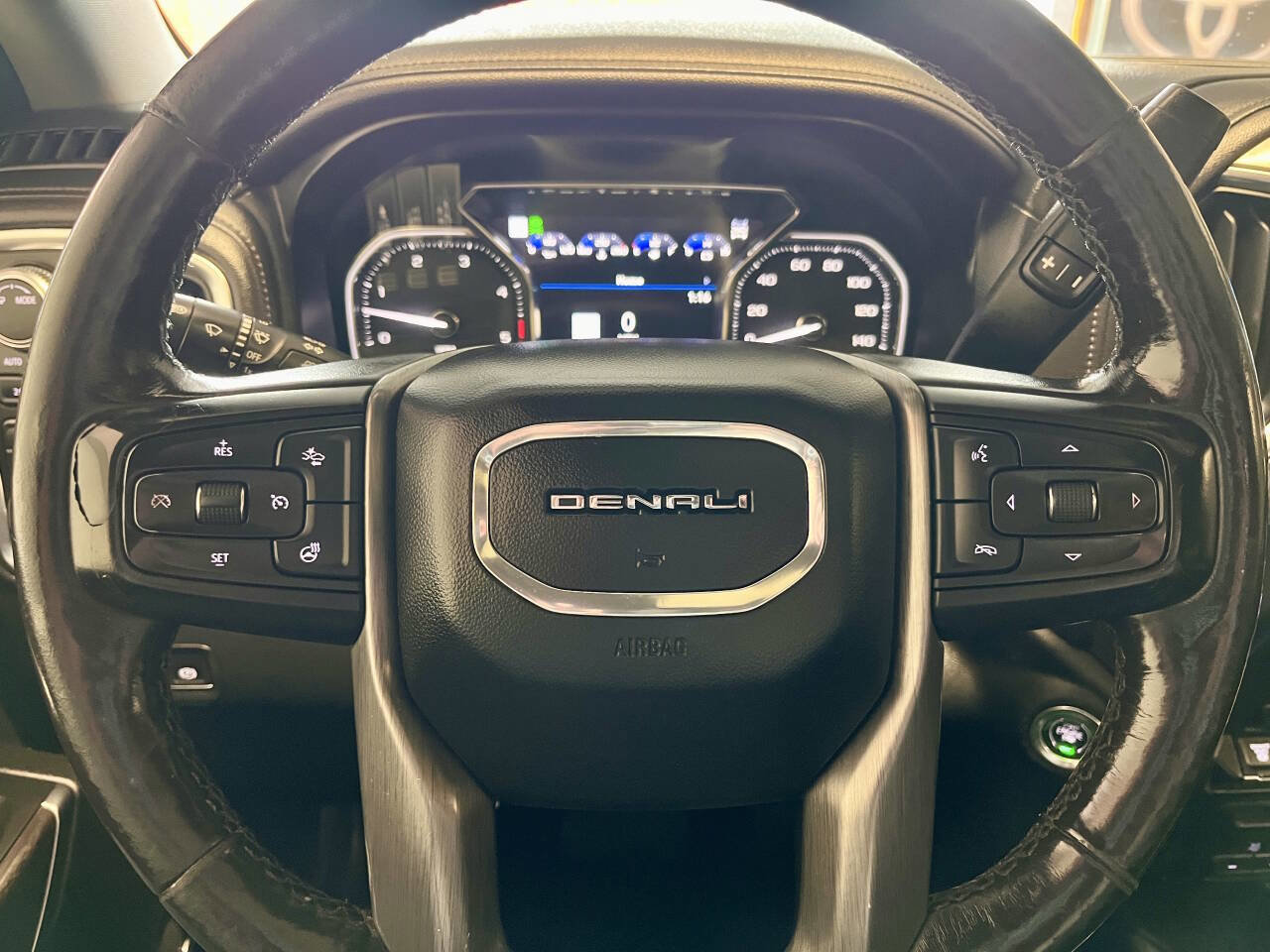 Used 2020 GMC Sierra 3500 Denali w/ Denali Ultimate Package image 11