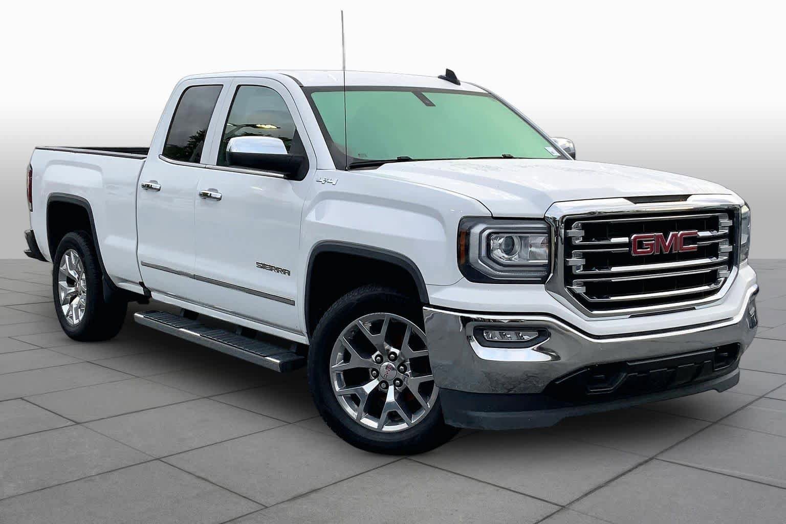 Used 2018 GMC Sierra 1500 SLT w/ SLT Premium Package AWD/4WD image 3