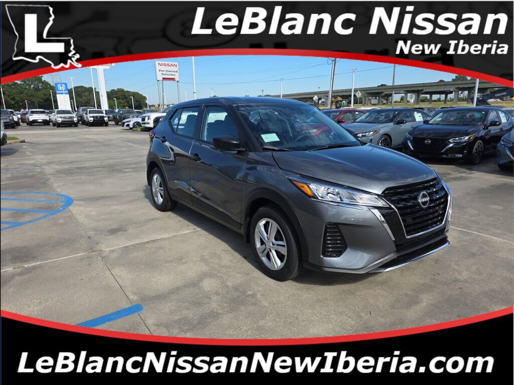 New 2025 Nissan Kicks Play S image 1