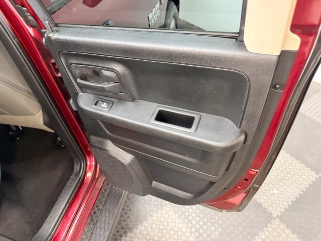 Used 2018 RAM 1500 Express AWD/4WD image 34