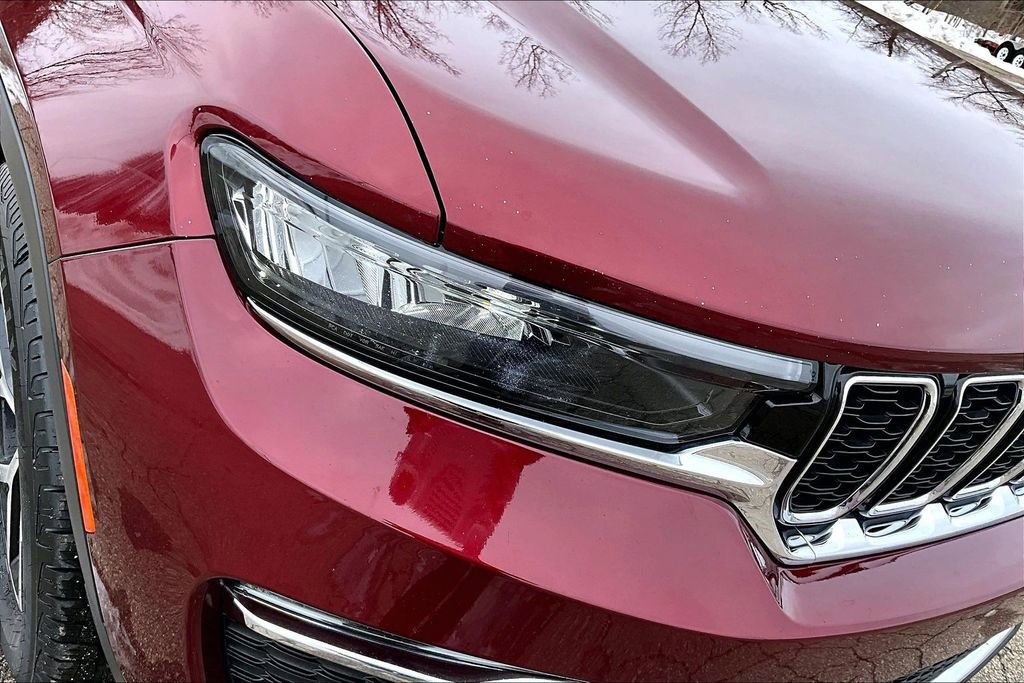 Used 2024 Jeep Grand Cherokee Limited image 28