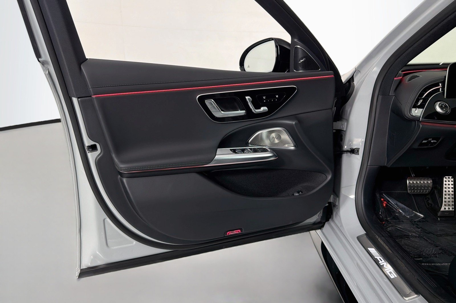 New 2026 Mercedes-Benz E 53 AMG e 4MATIC Sedan image 20