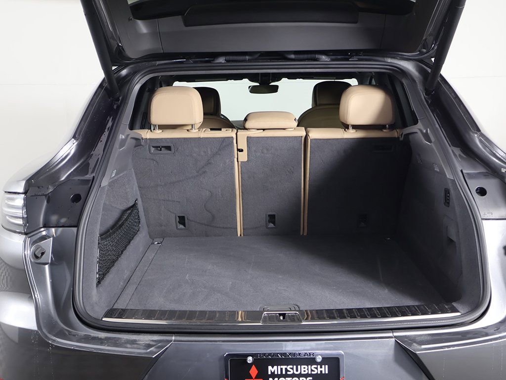 Used 2021 Porsche Cayenne GTS w/ Premium Package Plus AWD/4WD image 22