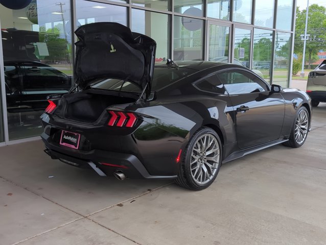 Certified 2025 Ford Mustang Premium image 3