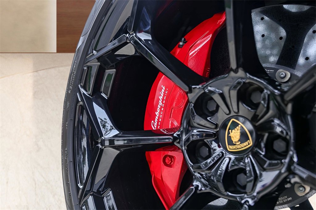 Used 2024 Lamborghini Urus Performante image 7