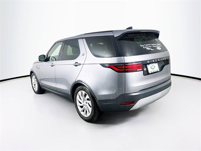 Used 2024 Land Rover Discovery S image 7
