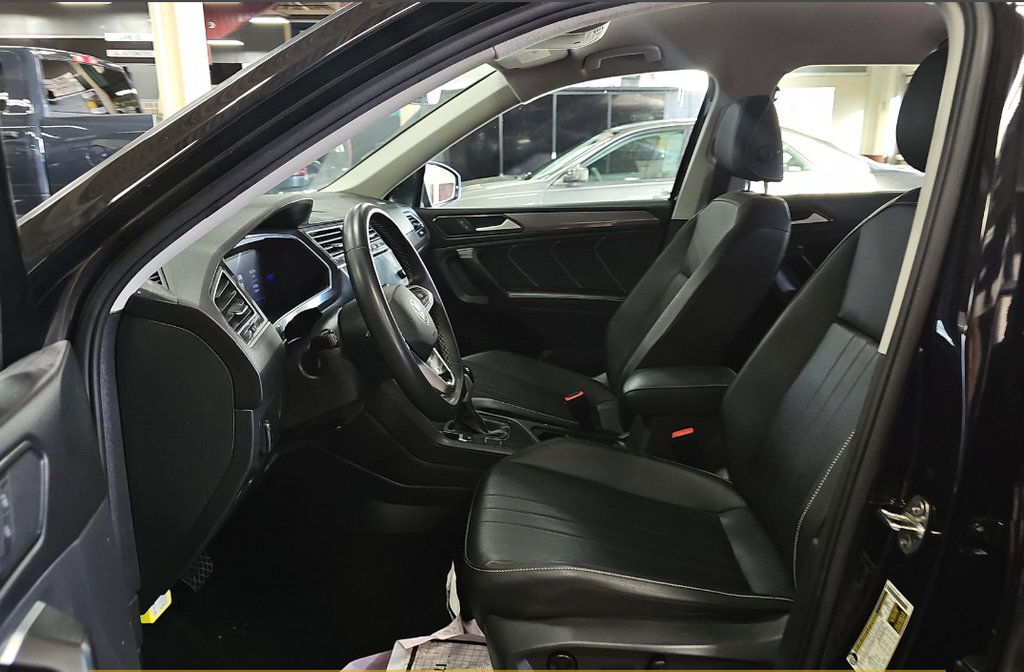 Used 2023 Volkswagen Tiguan SE FWD image 11