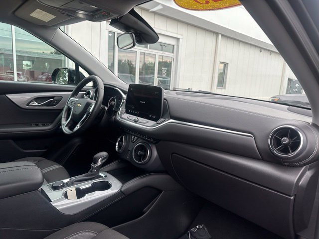 Used 2025 Chevrolet Blazer LT FWD image 13