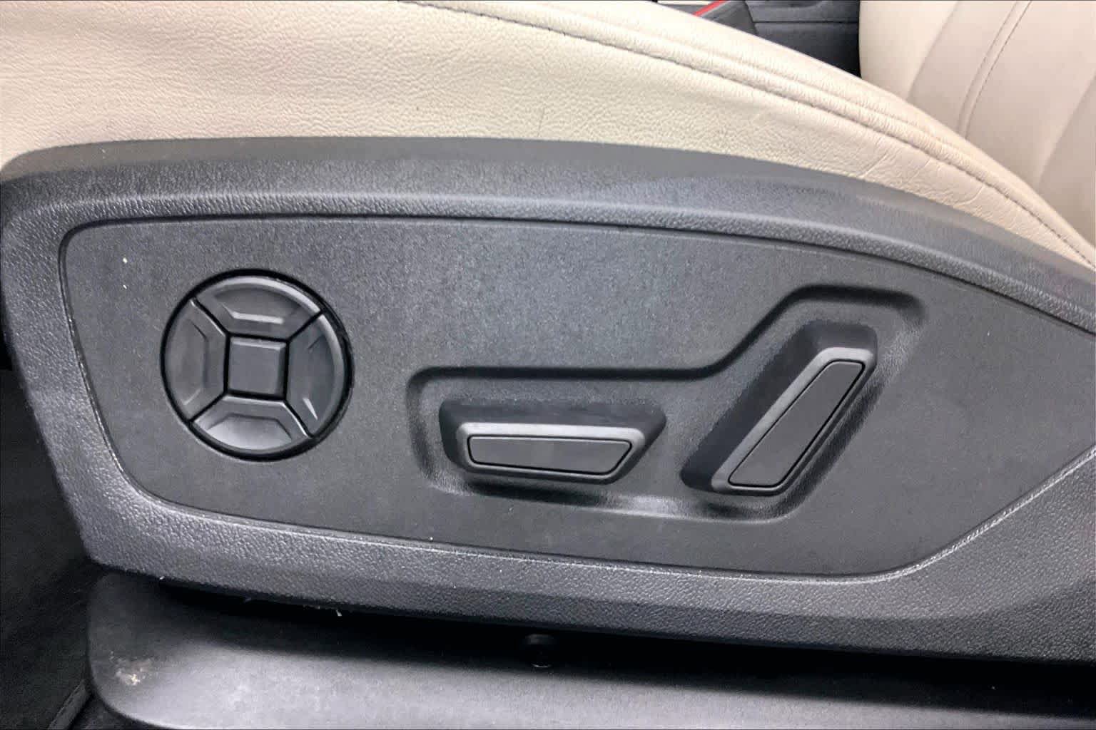 Used 2022 Audi A3 2.0T Premium Plus w/ Premium Plus Package FWD image 28