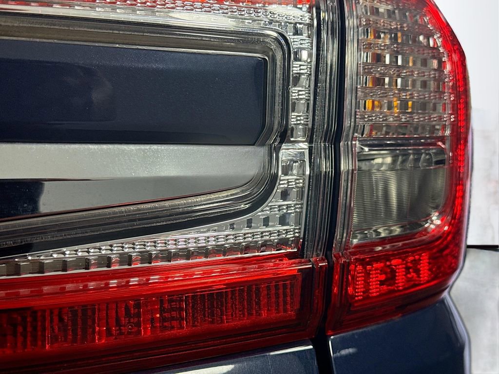 Used 2023 Subaru Ascent Touring image 33