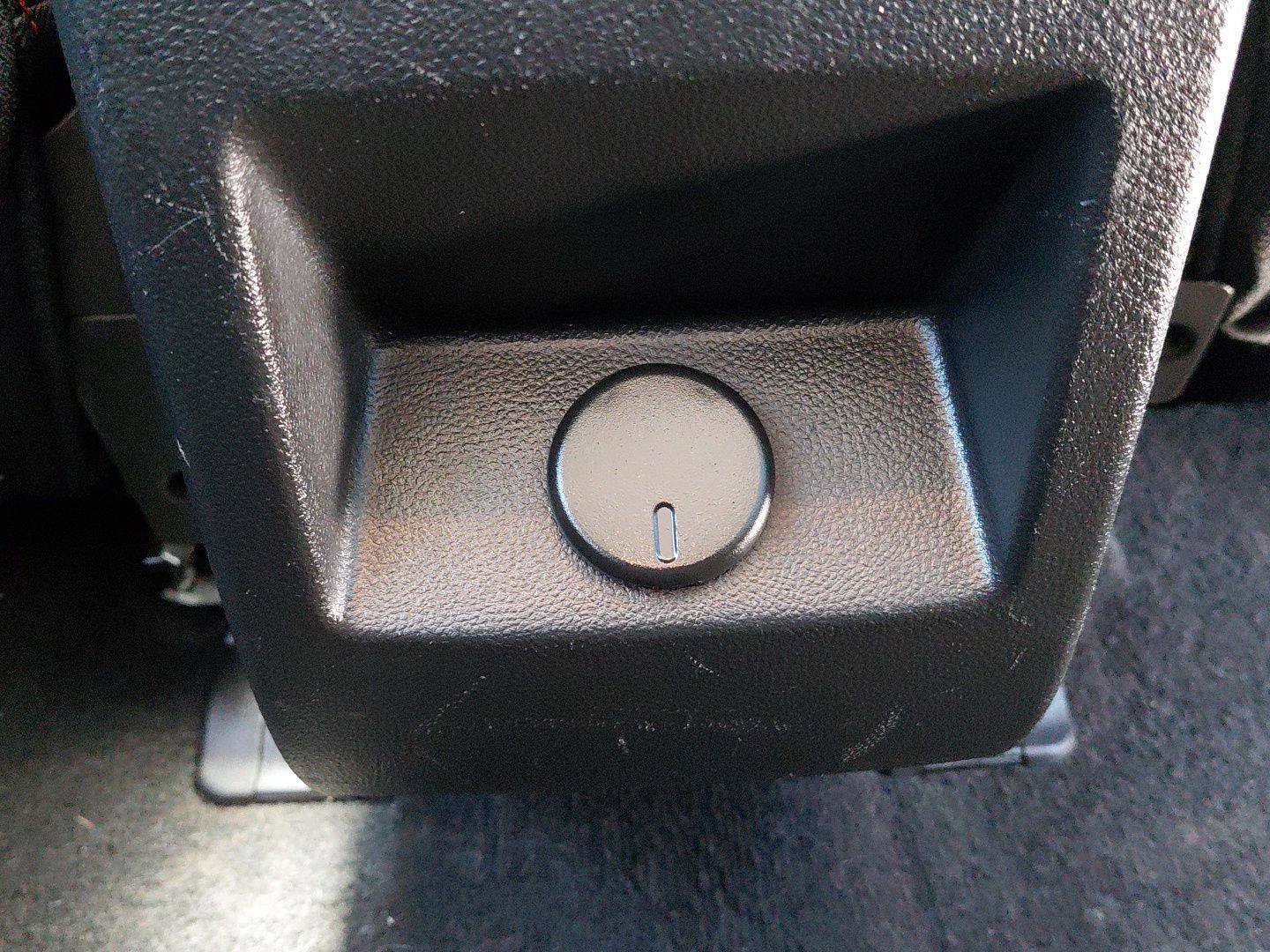 Used 2014 Chevrolet Equinox LT w/ Driver Convenience Package AWD/4WD image 16