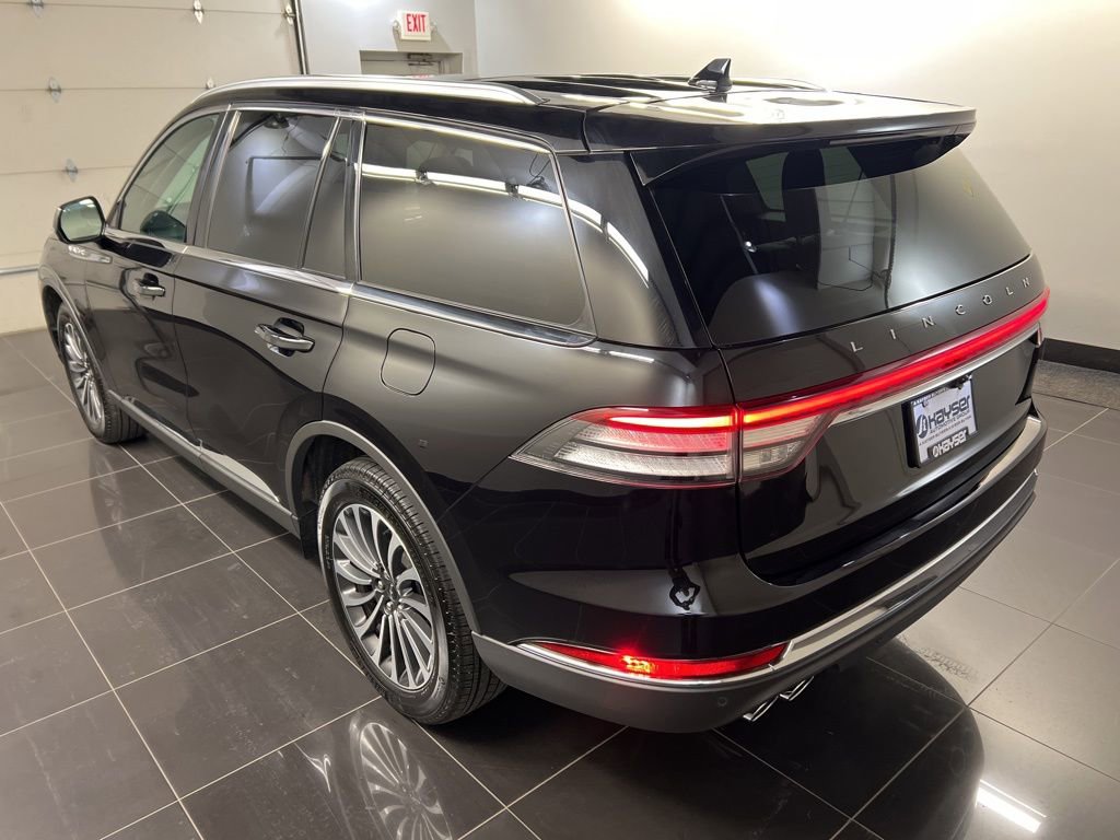Used 2023 Lincoln Aviator AWD w/ Premium Package image 4