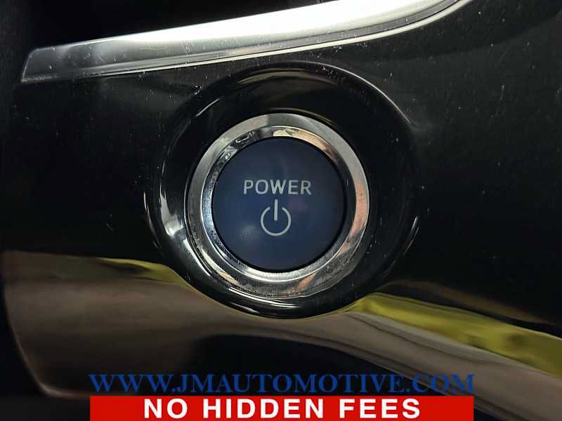 Used 2017 Toyota Prius Prime Premium FWD image 40