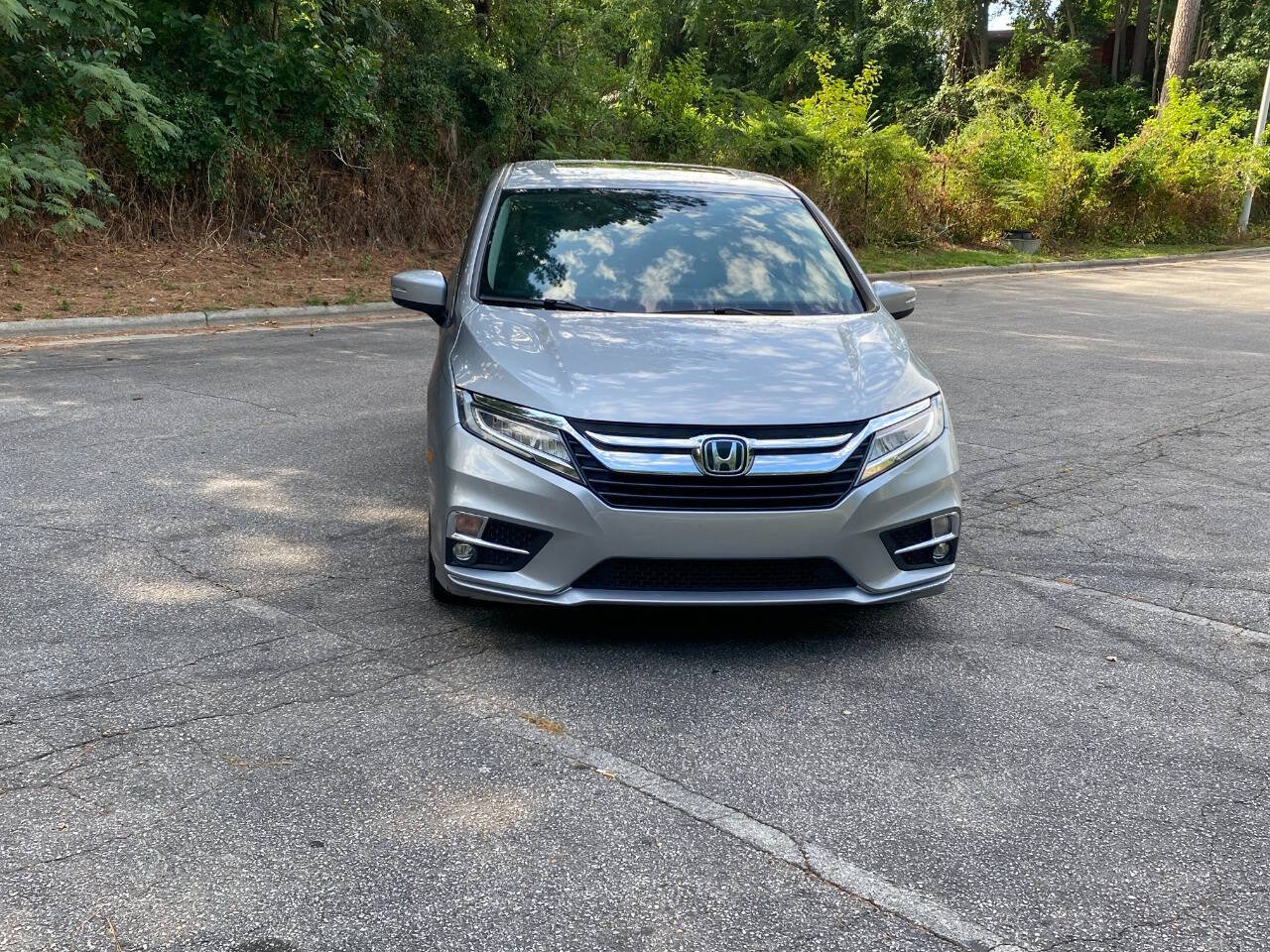 Used 2019 Honda Odyssey Touring image 2