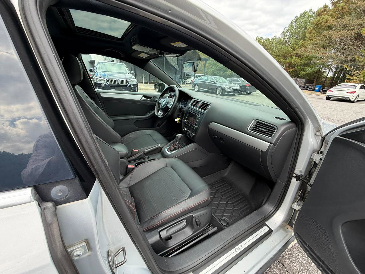 Used 2013 Volkswagen Jetta GLI Autobahn FWD image 14