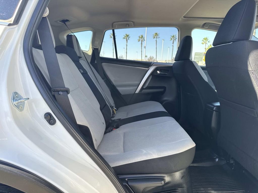 Used 2018 Toyota RAV4 XLE w/ Convenience Package image 27