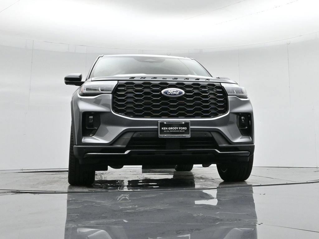 New 2026 Ford Explorer ST-Line w/ ST-Line Street Pack RWD image 50