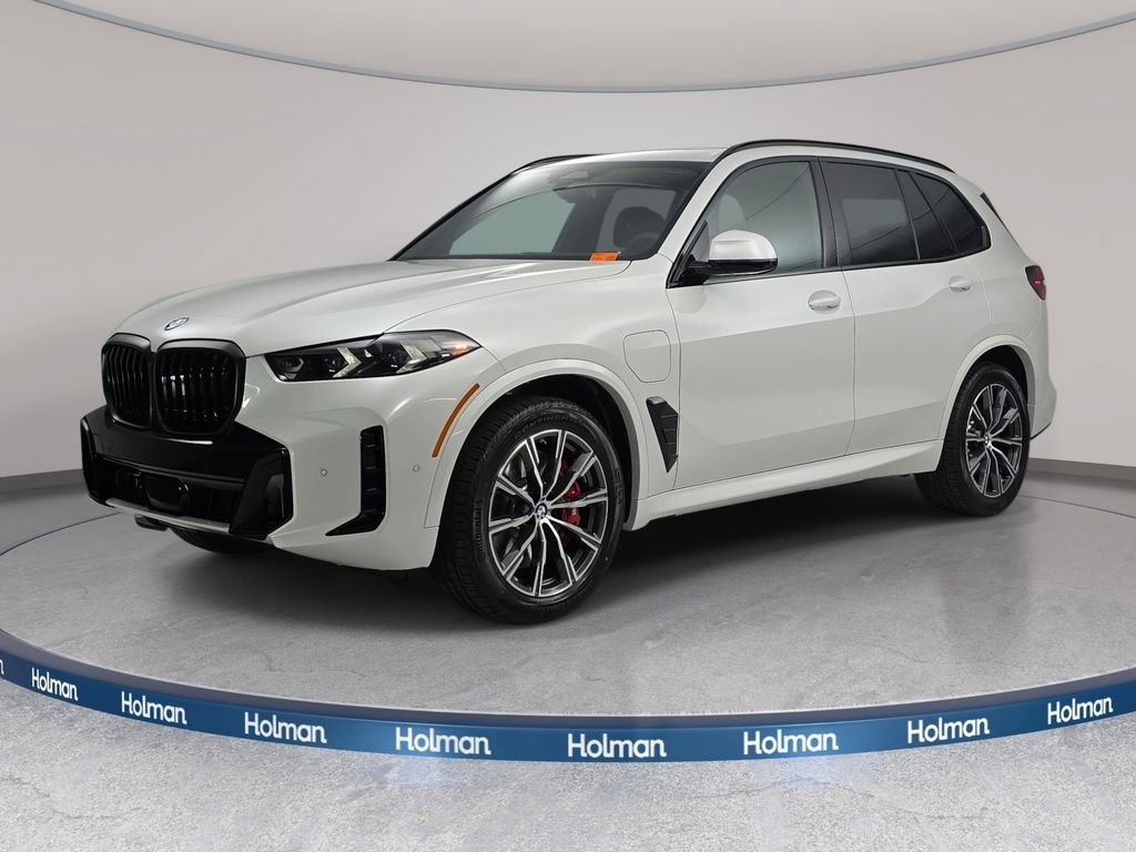 New 2026 BMW X5 xDrive50e w/ M Sport Package AWD/4WD image 1