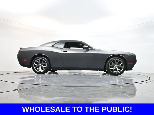 Used 2017 Dodge Challenger SXT RWD image 33