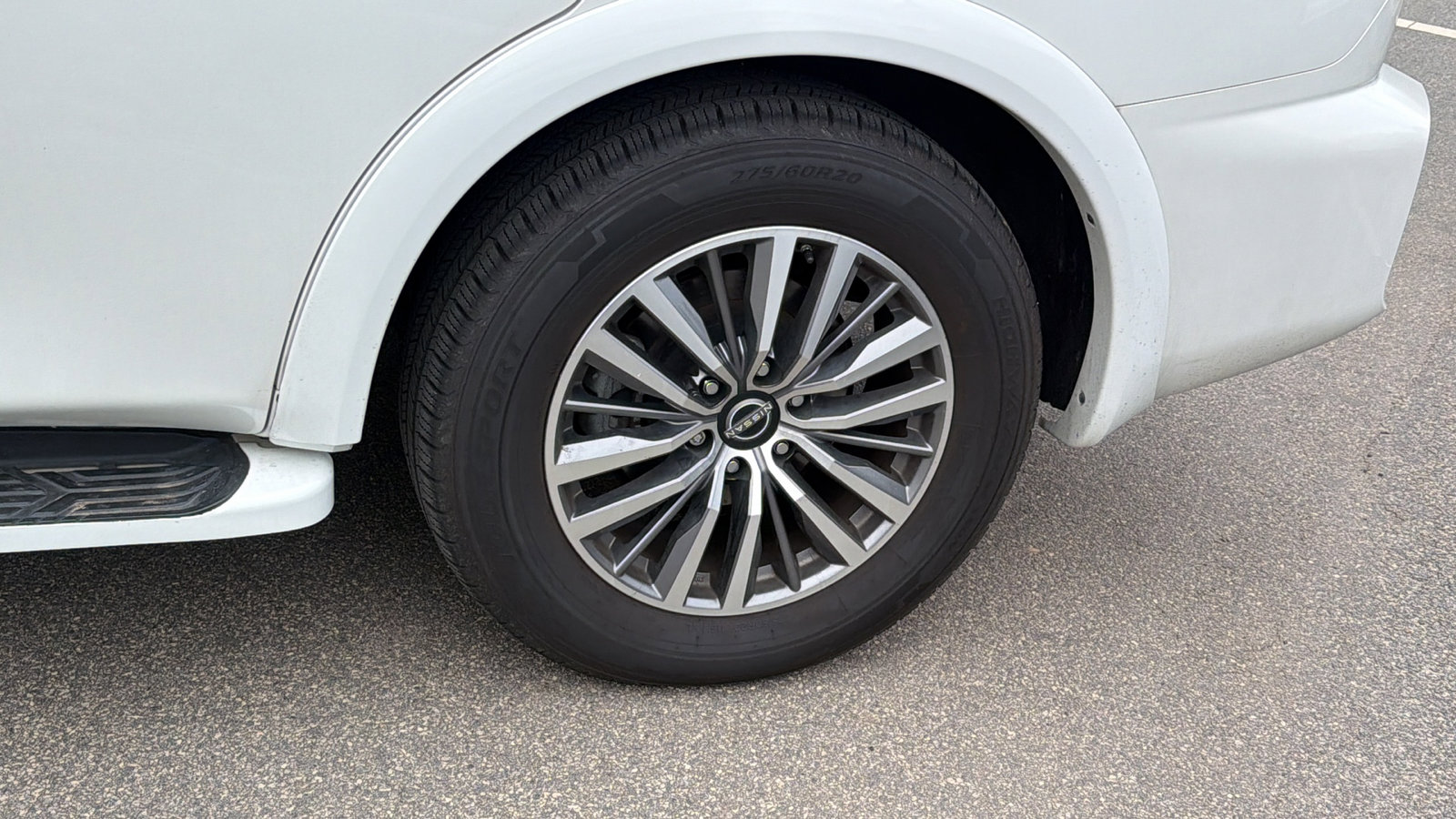 Used 2022 Nissan Armada SV w/ SV Appearance Package image 12