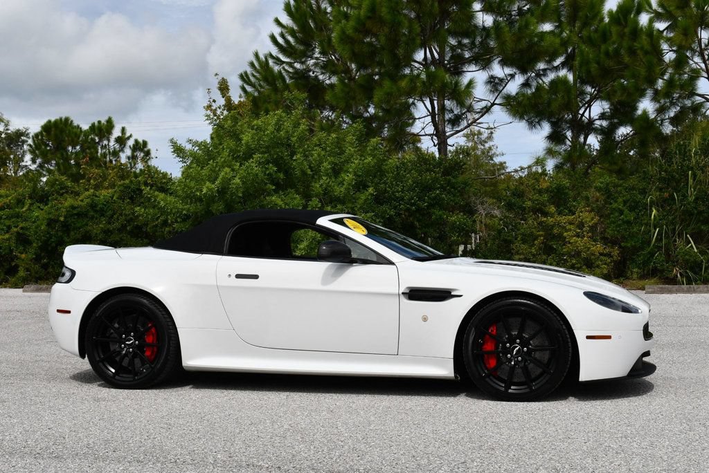 Used 2017 Aston Martin V12 Vantage S RWD image 46