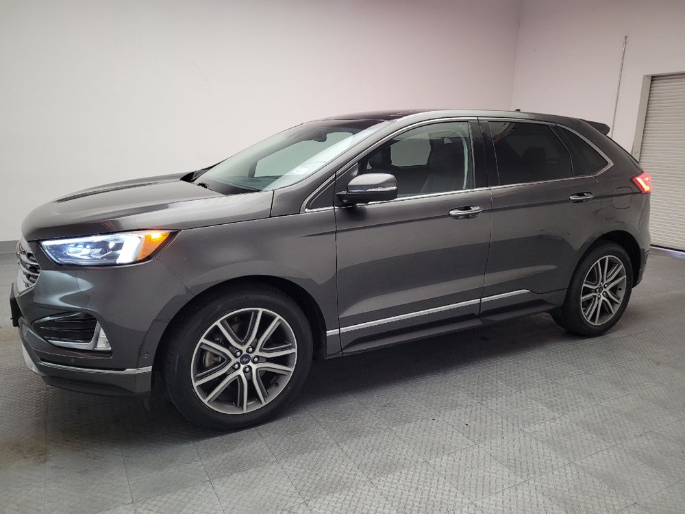 Used 2019 Ford Edge Titanium w/ Equipment Group 301A AWD/4WD image 2