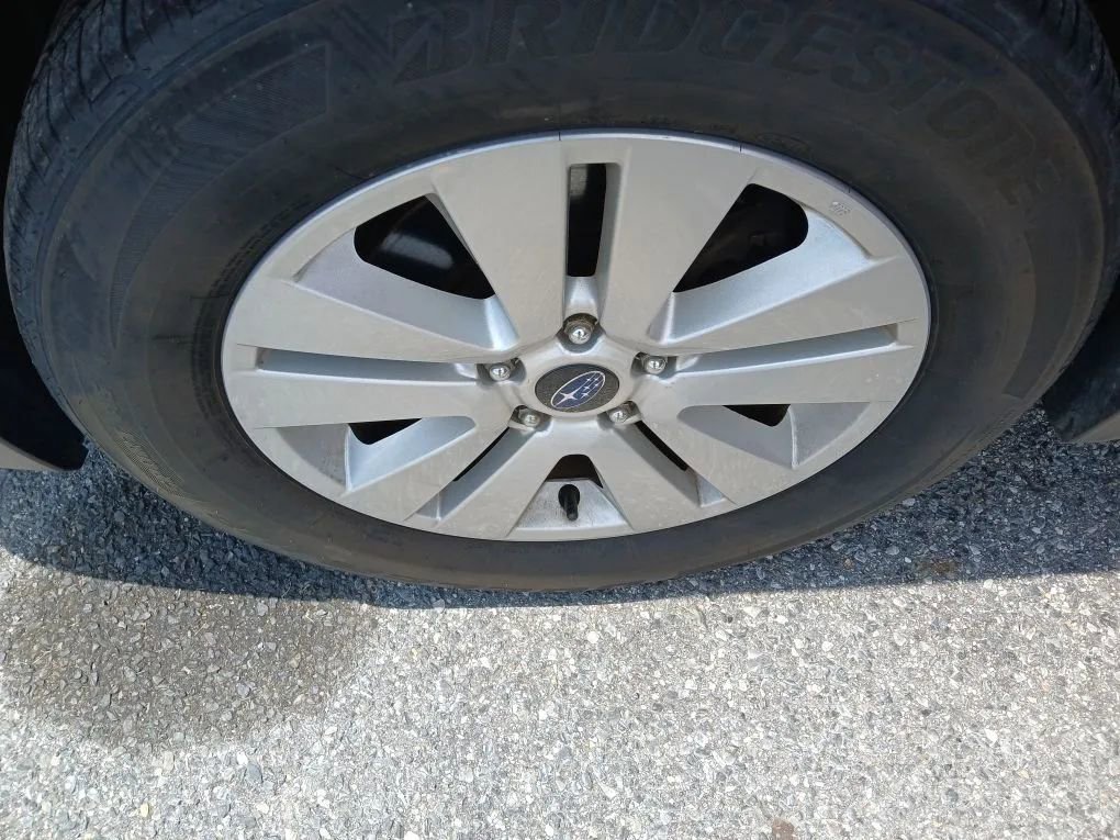 Used 2018 Subaru Outback 2.5i Premium image 24