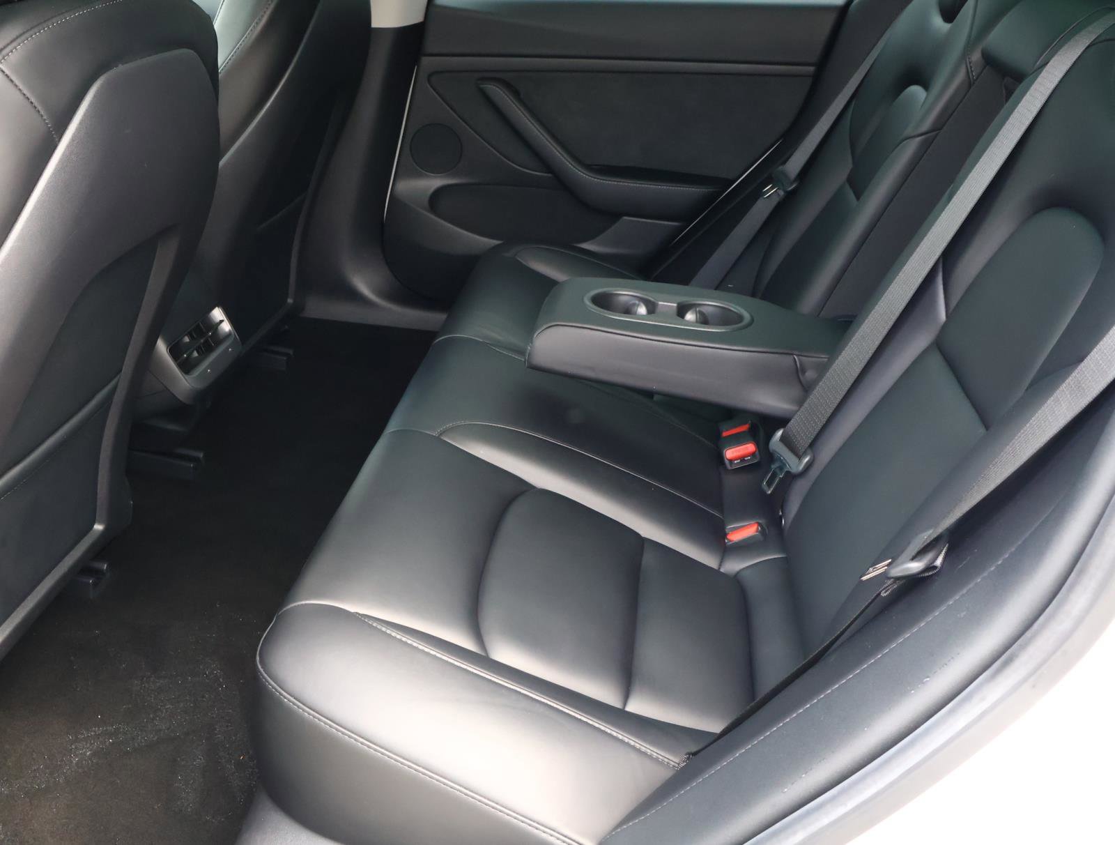 Used 2022 Tesla Model 3 Standard Range RWD image 17