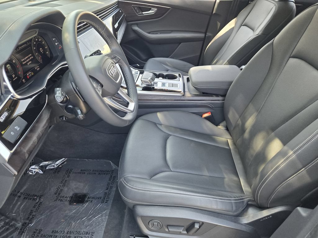 Certified 2023 Audi Q8 Premium Plus w/ Premium Plus Package AWD/4WD image 18