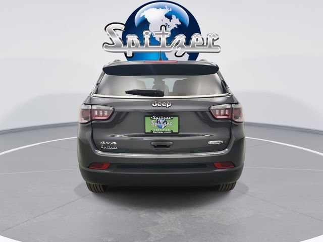 Used 2024 Jeep Compass Latitude image 10